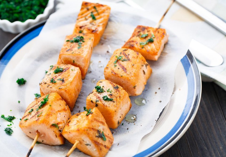 brochettes de saumon