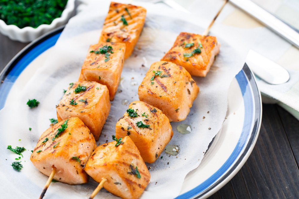 brochettes de saumon